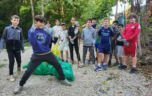 U13 nettoie le Pilat